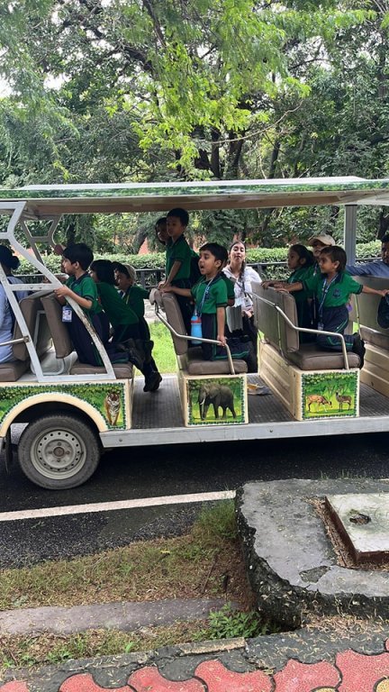 Visit to Zoo (K1)
